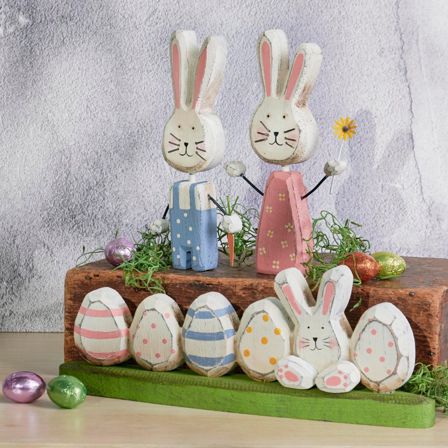 Primitives by Kathy Handmade Easter & Spring Collection Bunny & Eggs Wood Sitter and Green Grass Base