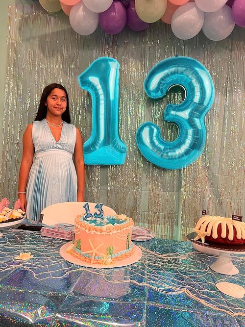 Light Blue 40 Inch Number 8 Balloon - Perfect for 8th Birthday Parties, Weddings & Graduations