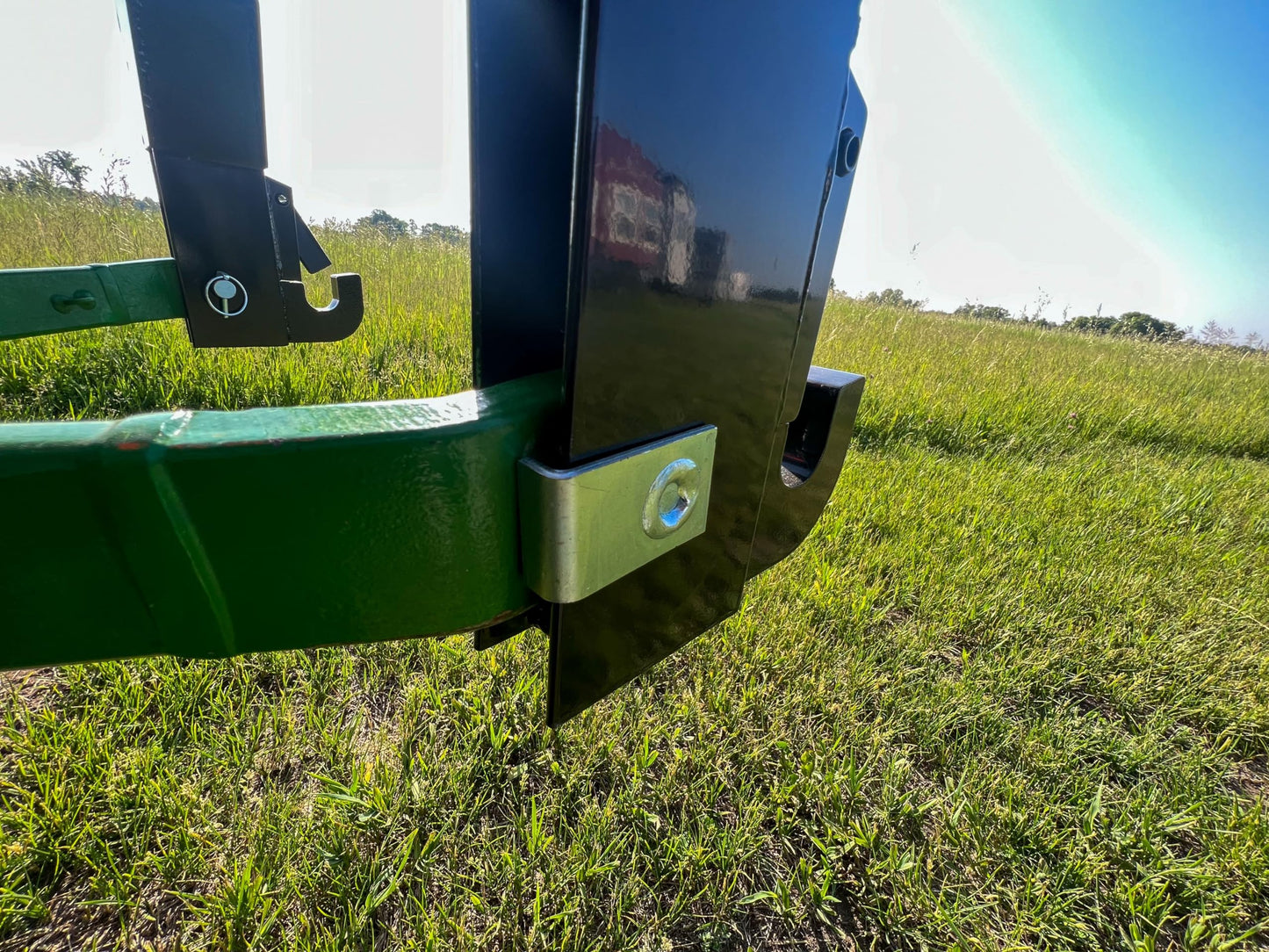 Field Tuff FTF-03PTQH Quick Hitch, 3-Point for Category 1 Tractors - Fast Attachment of 3 Point Implements