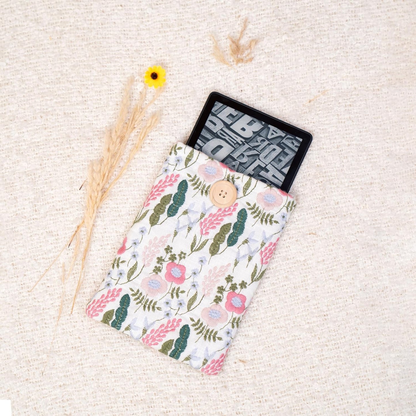 Zosiana Designs (6''), (6.8'') (7''), Embroidered Floral E-Reader Sleeve - Compatible with Kindle Paperwhite/Basic