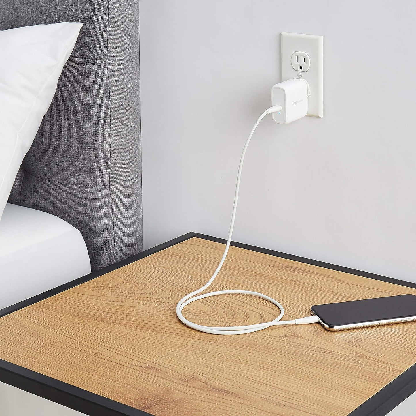 Amazon Basics 65W One-Port GaN USB-C Wall Charger with Power Delivery PD, Foldable Plug, Portable, Fast Charging