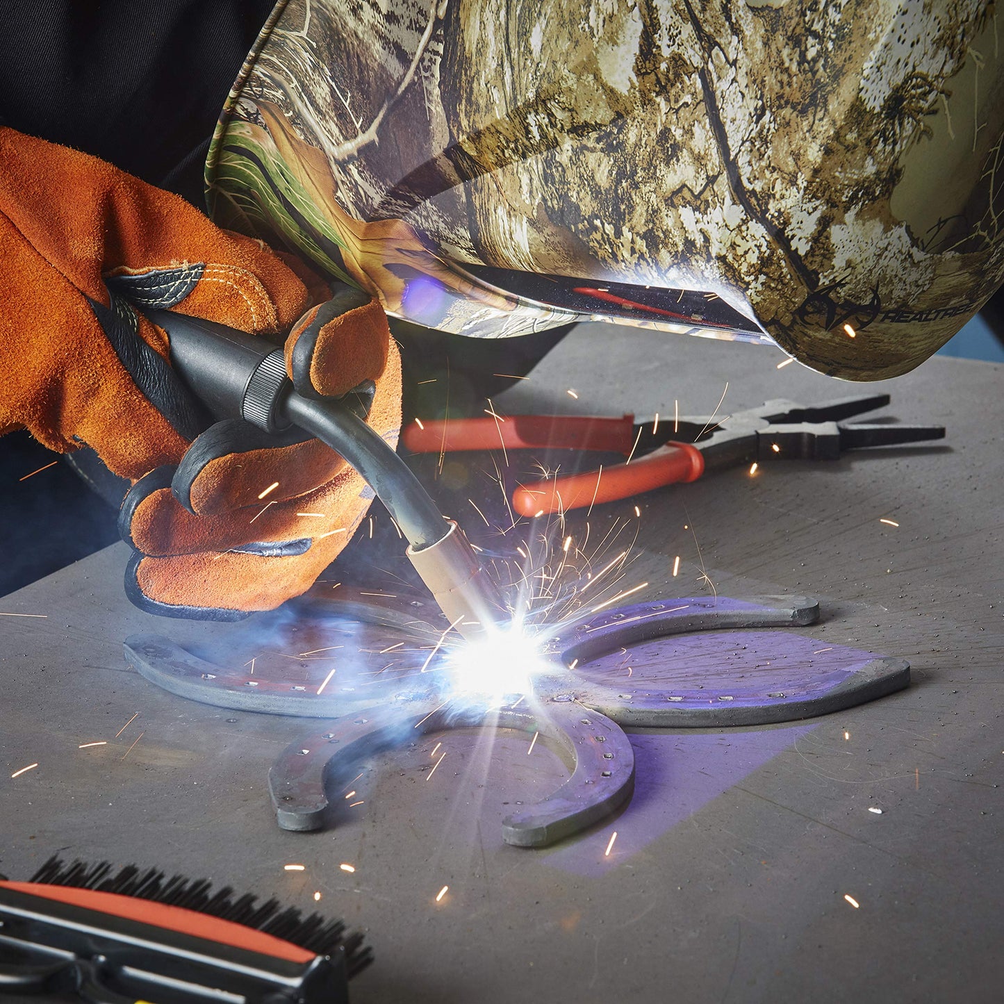 Hobart Handler 125 Wire Feed Welder Package