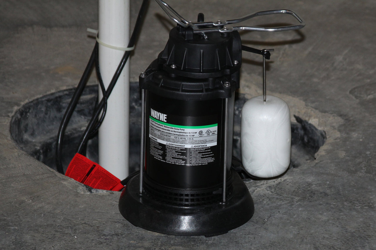 WAYNE SPF33-1/3 HP Epoxy Coated Steel and Thermoplastic Submersible Sump Pump - Up to 3,750 Gallons Per Hour - Long Lasting and Durable Construction
