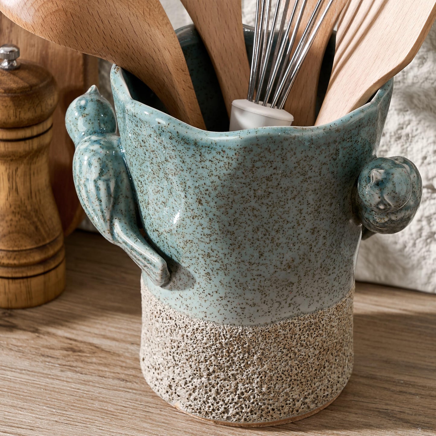 6.38“H Utensil Holder for Kitchen Counter, Modern Farmhouse Cooking Utensil Holder and Crock Home Kitchen Decor, Ceramic Utensil Organizer for Spatula, Ladle, Eggbeater, Rolling Pin- Blue and Brown
