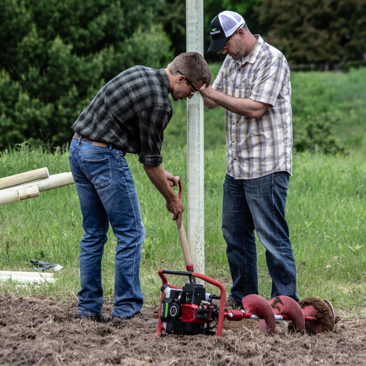 EARTHQUAKE 10310 Dually 1 or 2-Person Earth Auger Powerhead, 52cc 2-Cycle Viper Engine, Fits All Auger Bits 2”-10” Wide