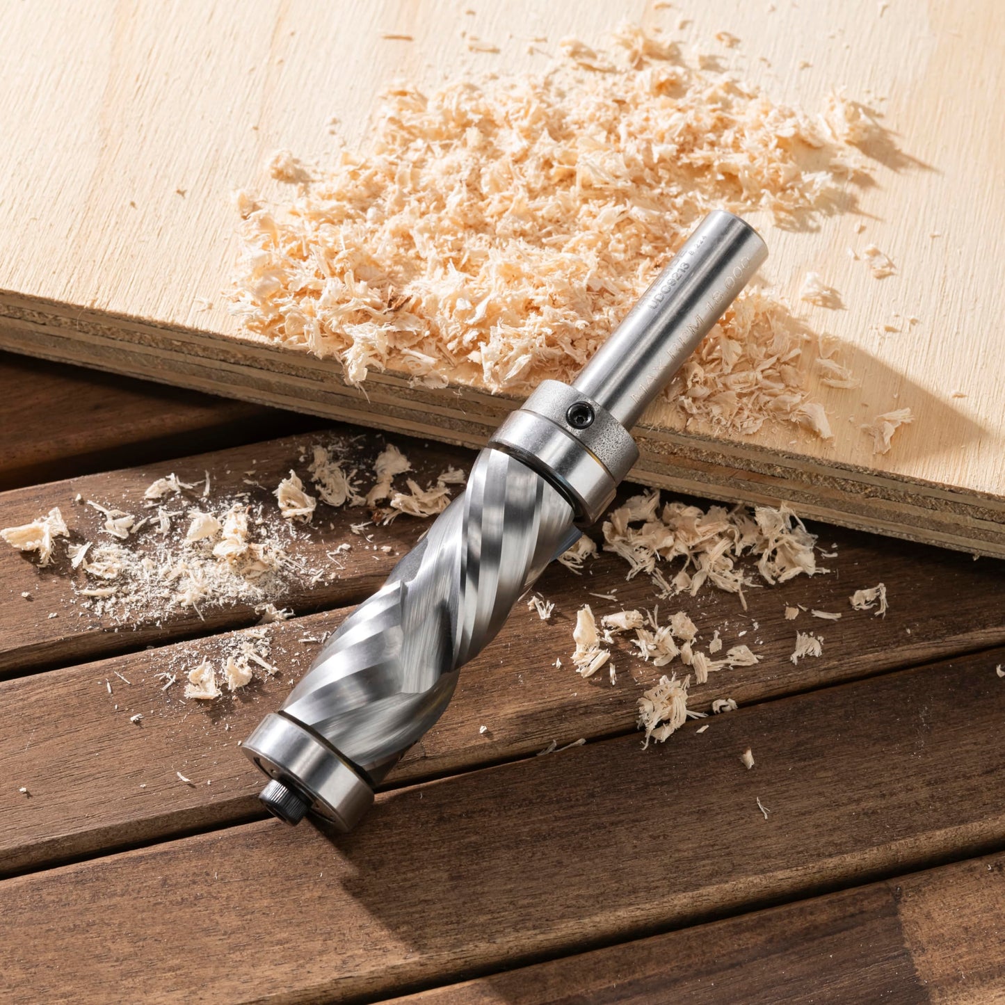 Whiteside UDC9213 Ultra-Long Ultimate 2+2 Compression Router Bit: 7/8 Inch Cutting Diameter, 1/2 Inch Shank, 2-1/8 Inch Cutting Length, Combination Bearing