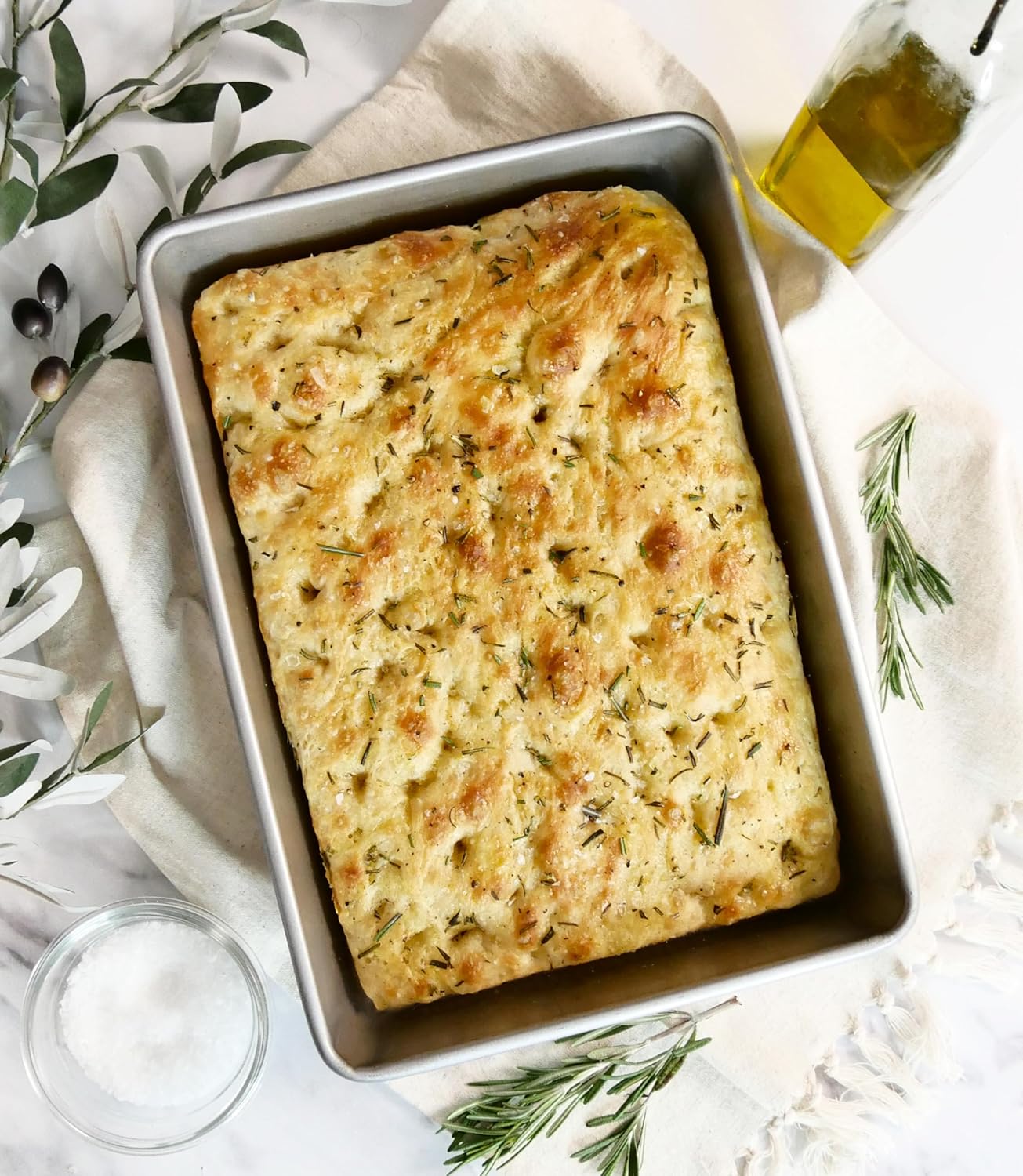 USA Pan Bakeware Nonstick Rectangular Cake Pan - Seamless Design, 9 x 13 Inch Size
