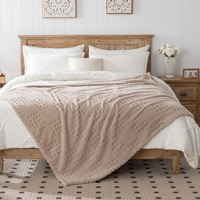 90x90 Inch Brown Waffle Queen Blanket - Soft & Fluffy Fleece, Neutral Tan Color, Cute & Aesthetic, Perfect for Sofa, Couch, Bed, Living Room & Bedroom, All-Season Use, Plush & Cozy Decorative Blanket