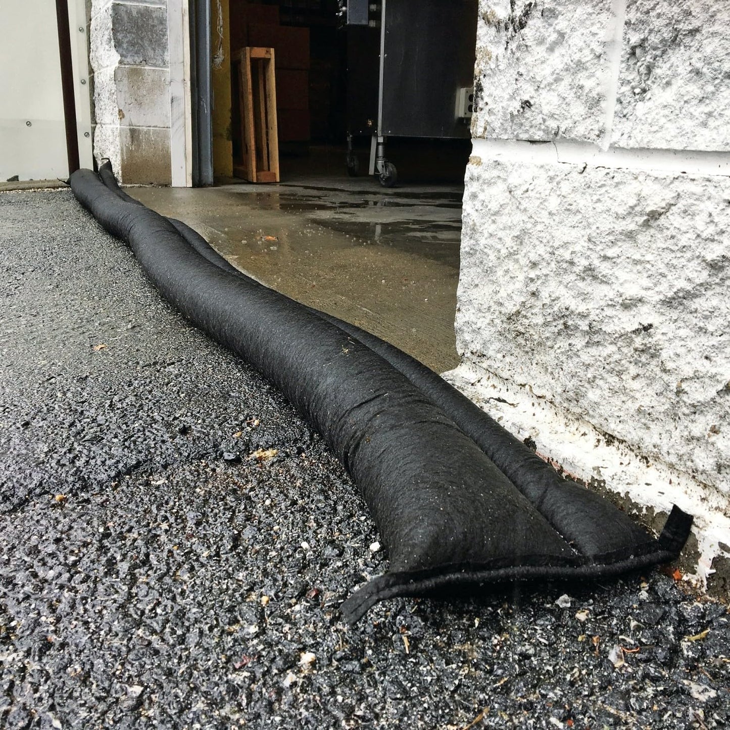 PIG Flood Control Kit with Water Barriers - Kit Absorbs Up to 26.6 Gallons – PM50801