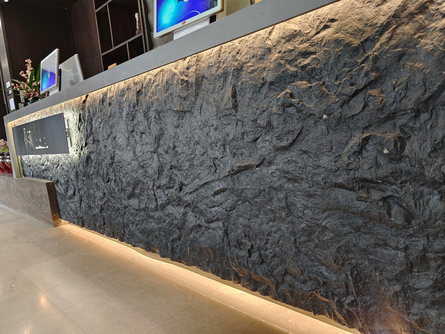 Faux Split Rock Panel Imitation Stone 3D Brick Resin Wall Panels DIY for Interior, Exterior Wall Decoration, Faux Stone Tiles Pack of 4 Tiles (Matte Black)