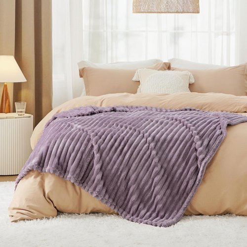 Bedsure GentleSoft Light Purple Fleece Blanket - Super Soft Cozy Twin Blanket for Women | 60x80 Inches
