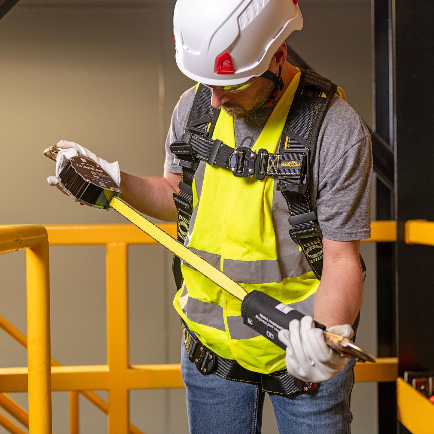 Guardian 10900 Halo Web Personal Self Retracting Lifeline (SRL) | 11 ft | Carabiner Included | Swivel Top | Steel Snap Hook | Class 1 | ANSI and OSHA Compliant