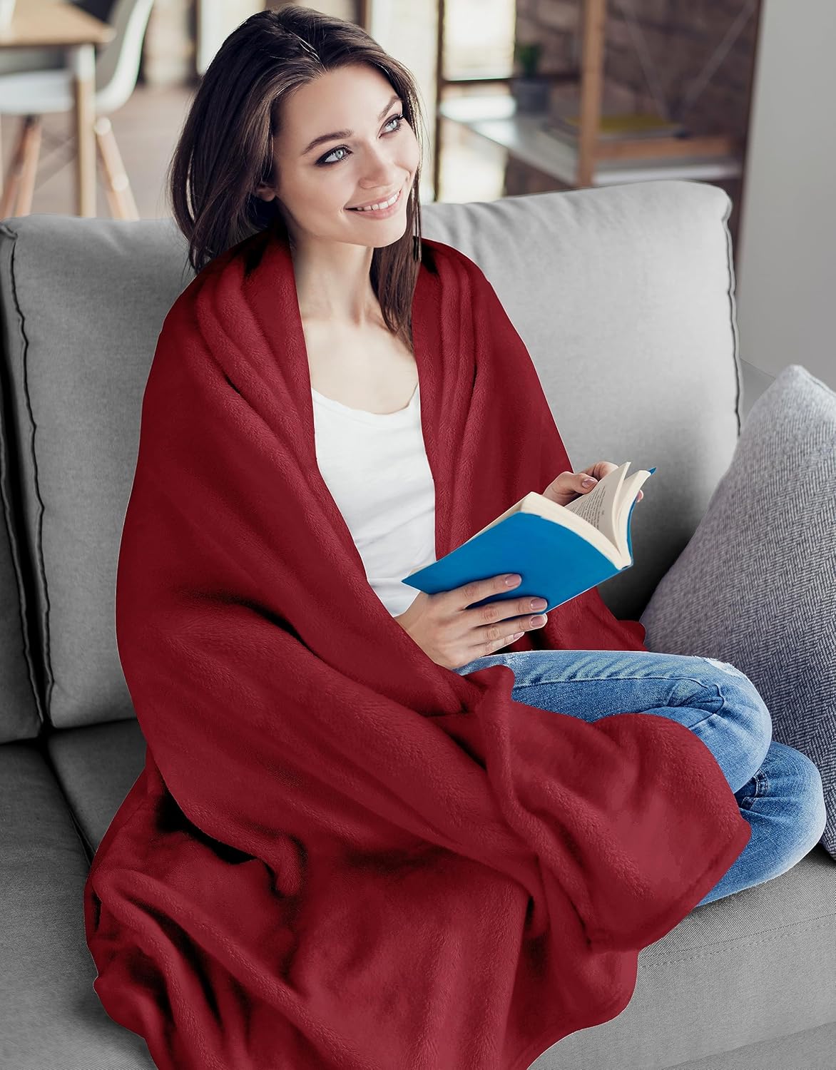 Utopia Bedding Fleece Blanket - Luxury Burgundy Queen Size Microfiber | Soft & Anti-Static (90x90 Inch)
