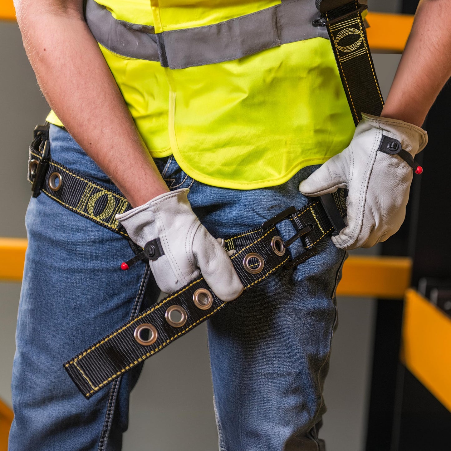 Guardian 21042 Cyclone Construction Harness with Comfort Shoulder Padding |OSHA & ANSI Compliant | Black/Yellow | M-L
