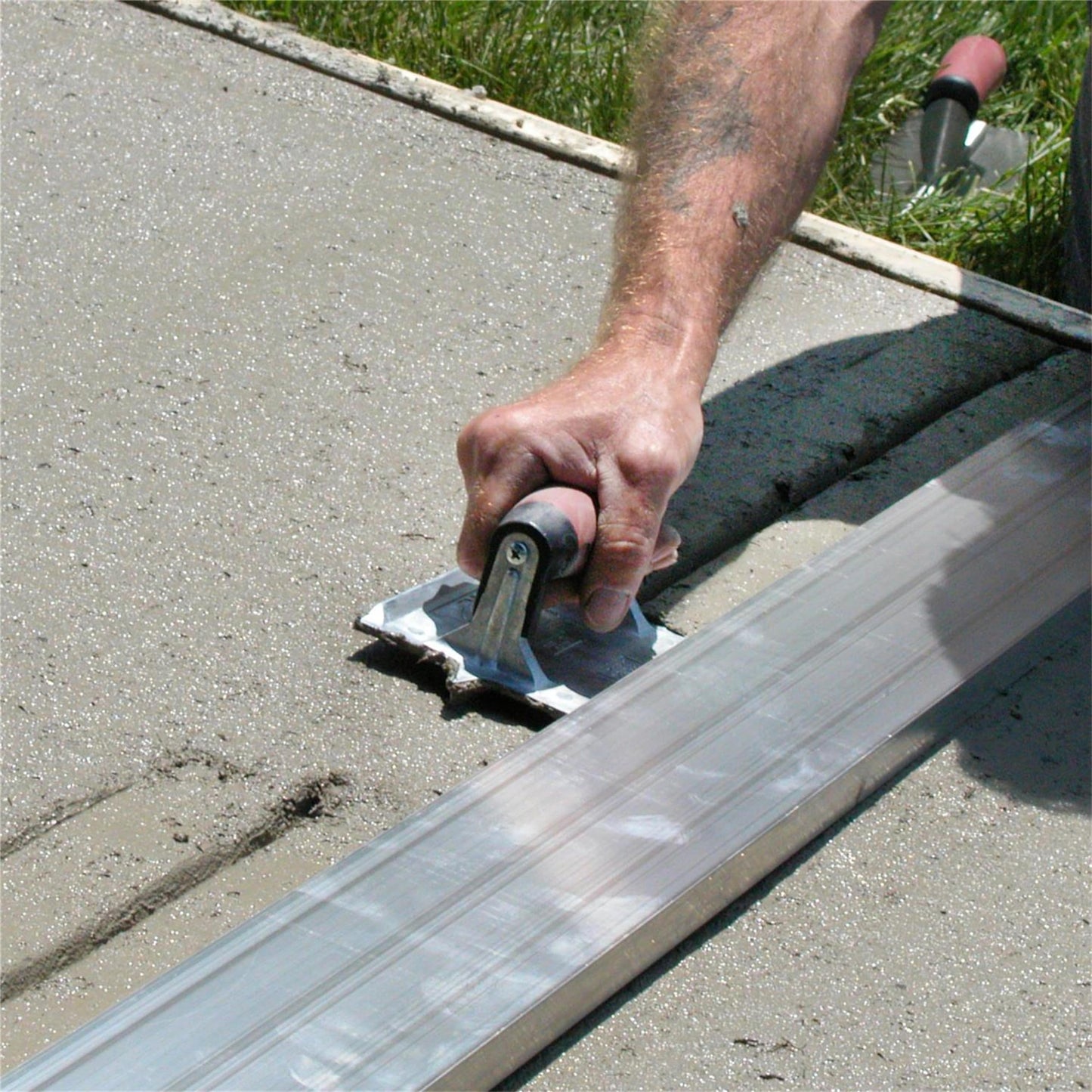 MARSHALLTOWN Heavy-Duty Zinc Concrete Groover, 6 x 4 3/8 inch Blade, DuraSoft Handle, Concrete Tools Made in The USA, 833D