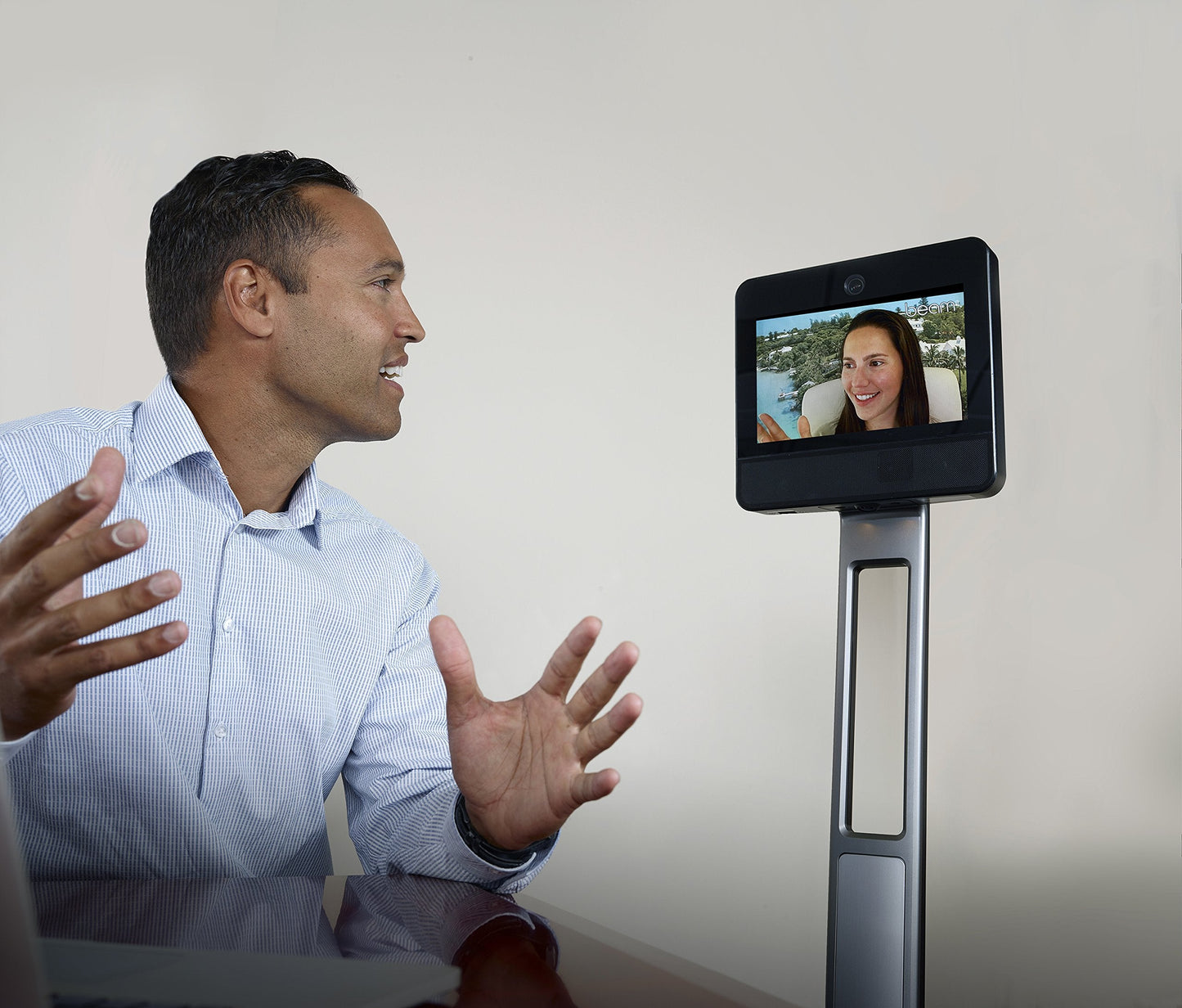 Beam System for Remote Communications Plus Dock with 3 Yrs Subscription and Support (Enhanced)