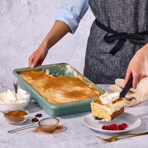 KitchenAid Nonstick Cake Pan - Swiss Engineered Aluminized Steel, Dishwasher Safe, 9 x 13 Inch, Cardamom