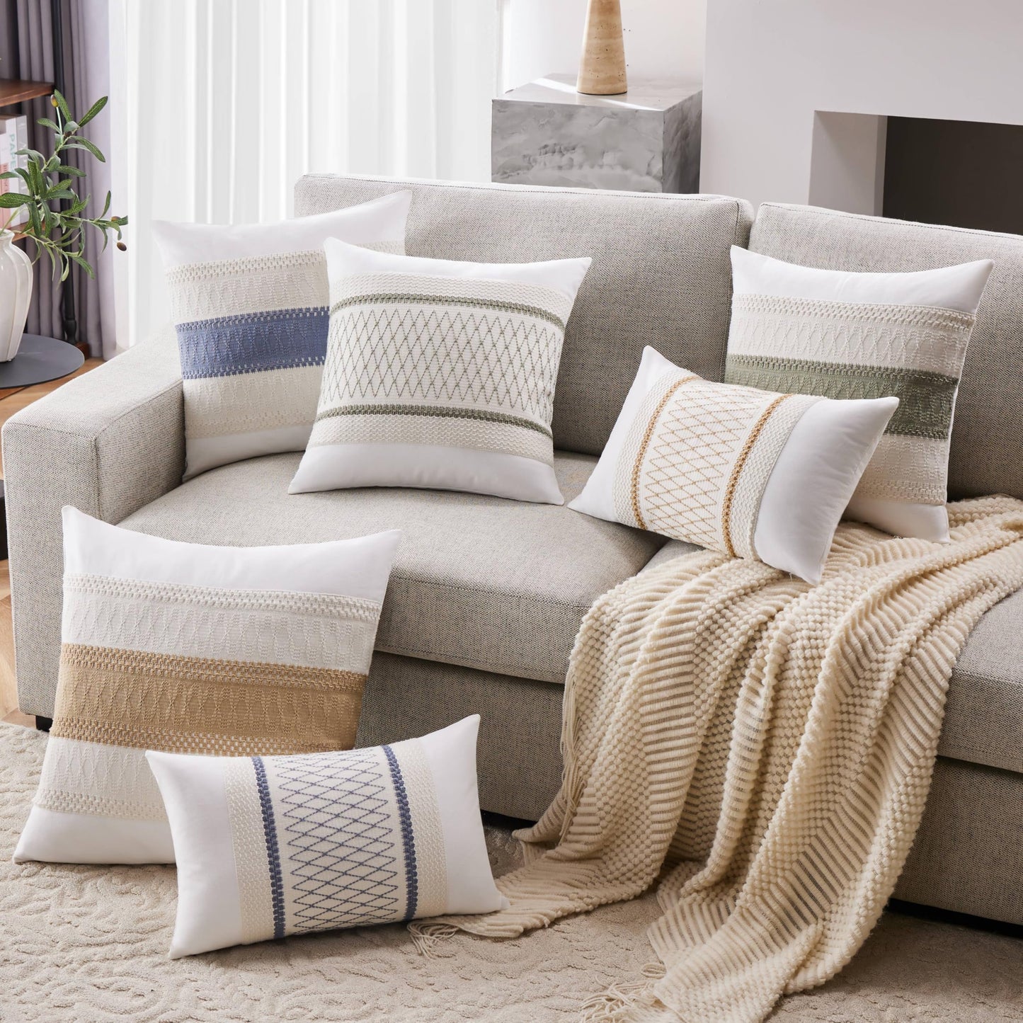 YZJZEDS Soft Cotton Boho Throw Pillow Covers Set of 2, Natural White/Contrast Blue 18x18 Inch, Blue Farmhouse Decorative Cushion Covers for Sofa Bed Living Room Home Decor