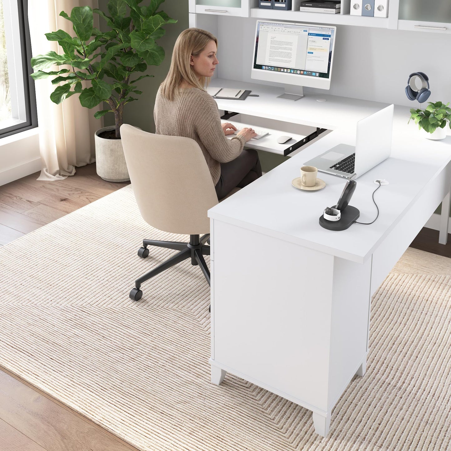 Bush Furniture Somerset L Shaped Desk with Hutch in White | Corner Computer Table with Drawers, Cabinets and Pullout Keyboard/Laptop Tray for Home Office