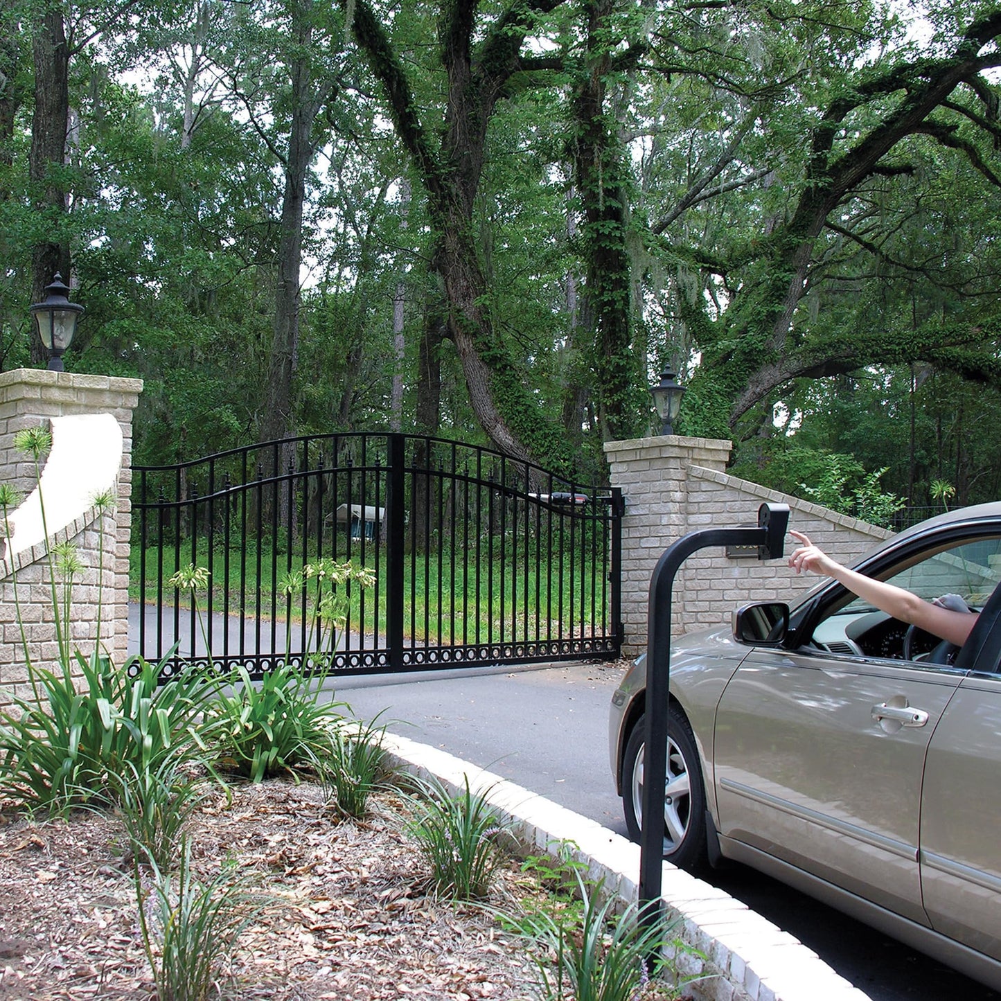 Mighty Mule Keypad and Goose Neck Mounting Post Kit, Weatherproof Post and Driveway Keypad, Backlit for Convenience, Made for Mighty Mule Gate Opener, Black, FM137-PED