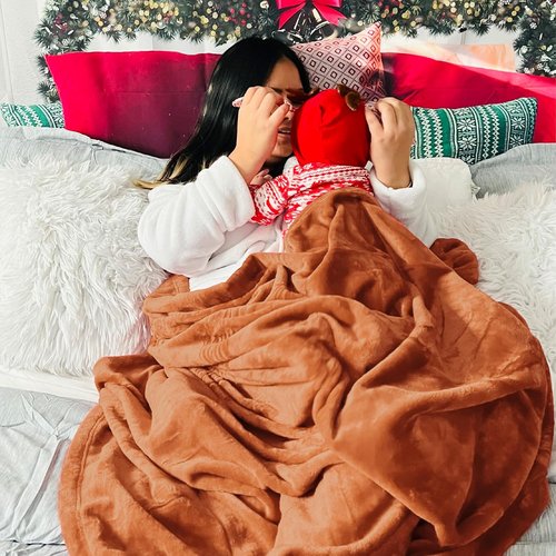 Bedsure GentleSoft Fleece Blanket - Queen Size 280GSM Plush, Lightweight & Cozy for Bed, Sofa, Travel