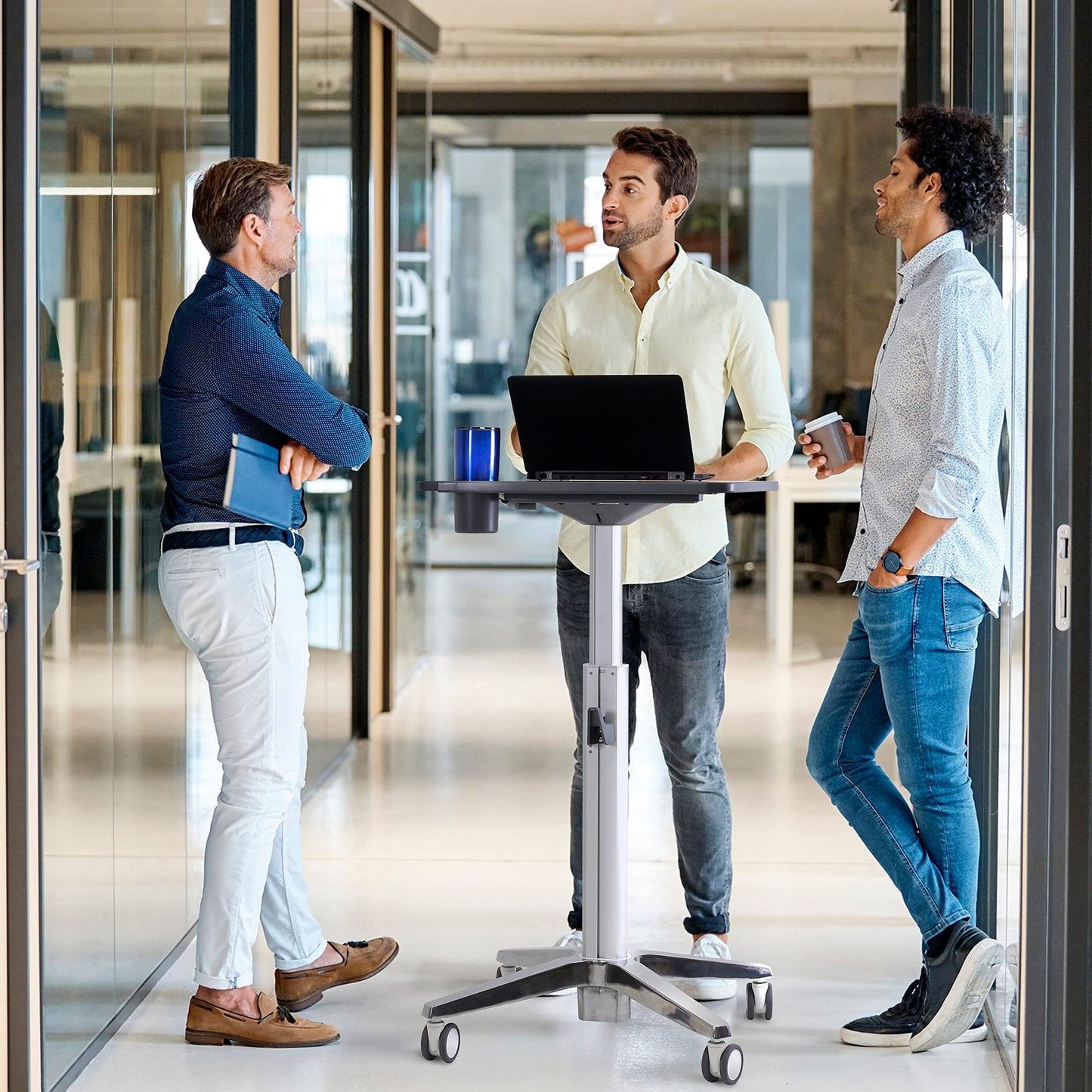 Ergotron – LearnFit Mobile Standing Desk, Adjustable Height Small Rolling Laptop Computer Sit Stand Desk with Wheels for Classroom, Office, Medical or Home Use – Adjusts from 29 to 45 Inches – Grey