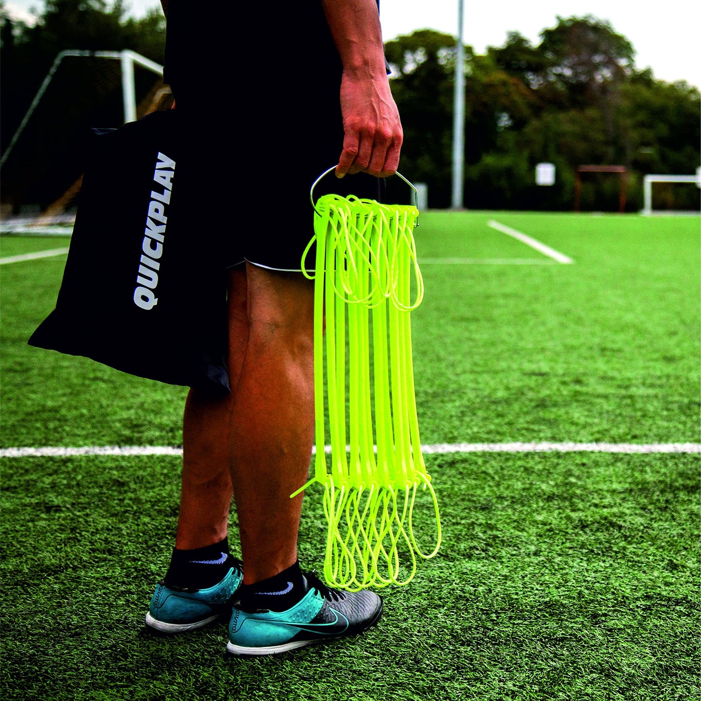 QuickPlay Agility Ladder for Speed and Agility Training - Adjustable 11 Rung Speed Ladder for Soccer, Football and Footwork Drills - Training Equipment for Kids, Youth and Adults with Carry Bag