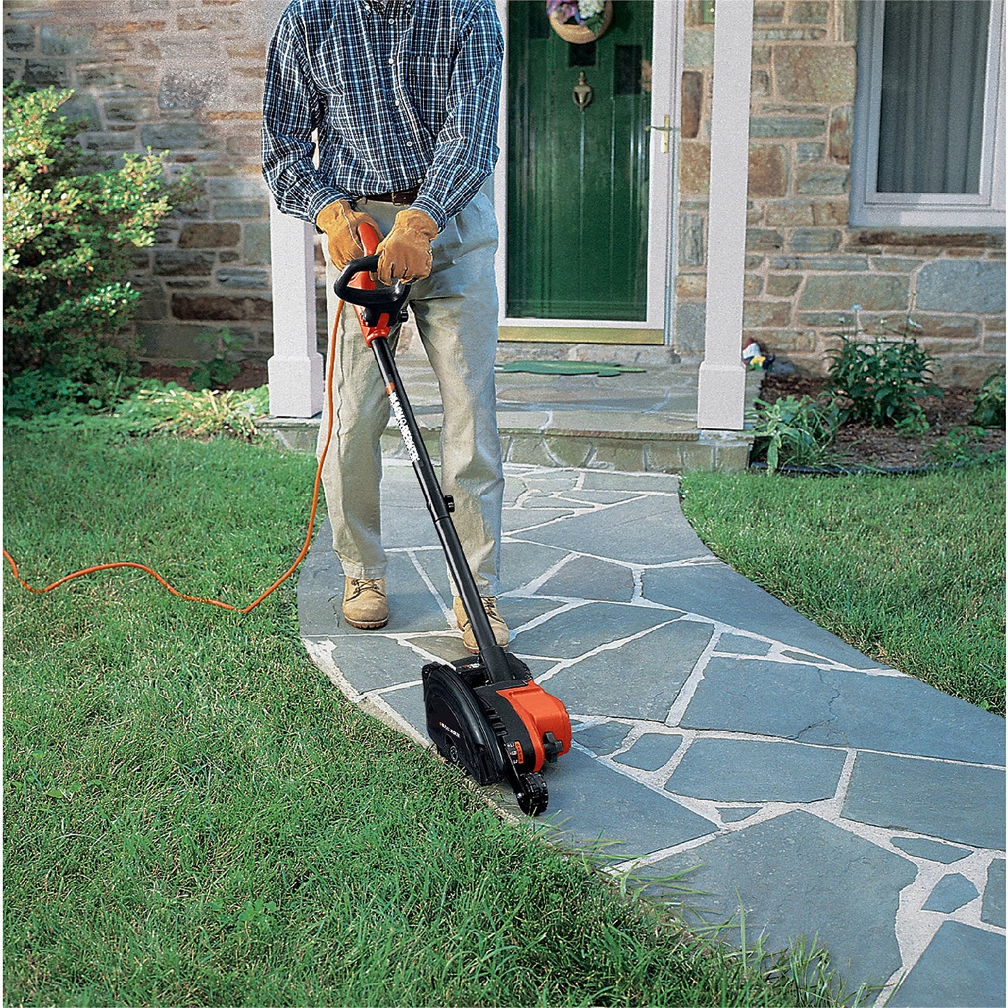 BLACK+DECKER Lawn Edger Trencher 2 in 1, 12 Amp 7.5 in. Electric Edger Lawn Tool for Landscaping and Trench Digger, 3 Height Settings, Corded (LE760FF)