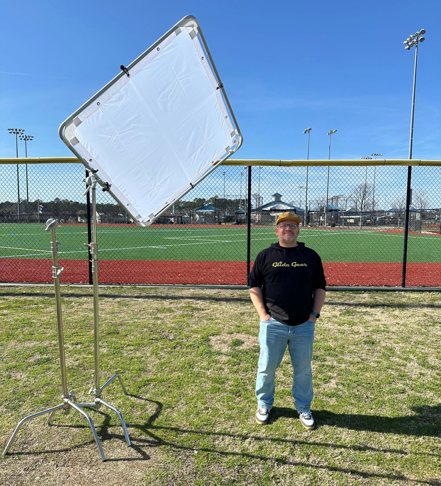 Glide Gear BFS 100 Butterfly Scrim – 4x4, 6x6, 8x8 Diffuser – 3 Nylon Silks, Quick-Setup Frame, C-Stand Clamps Included