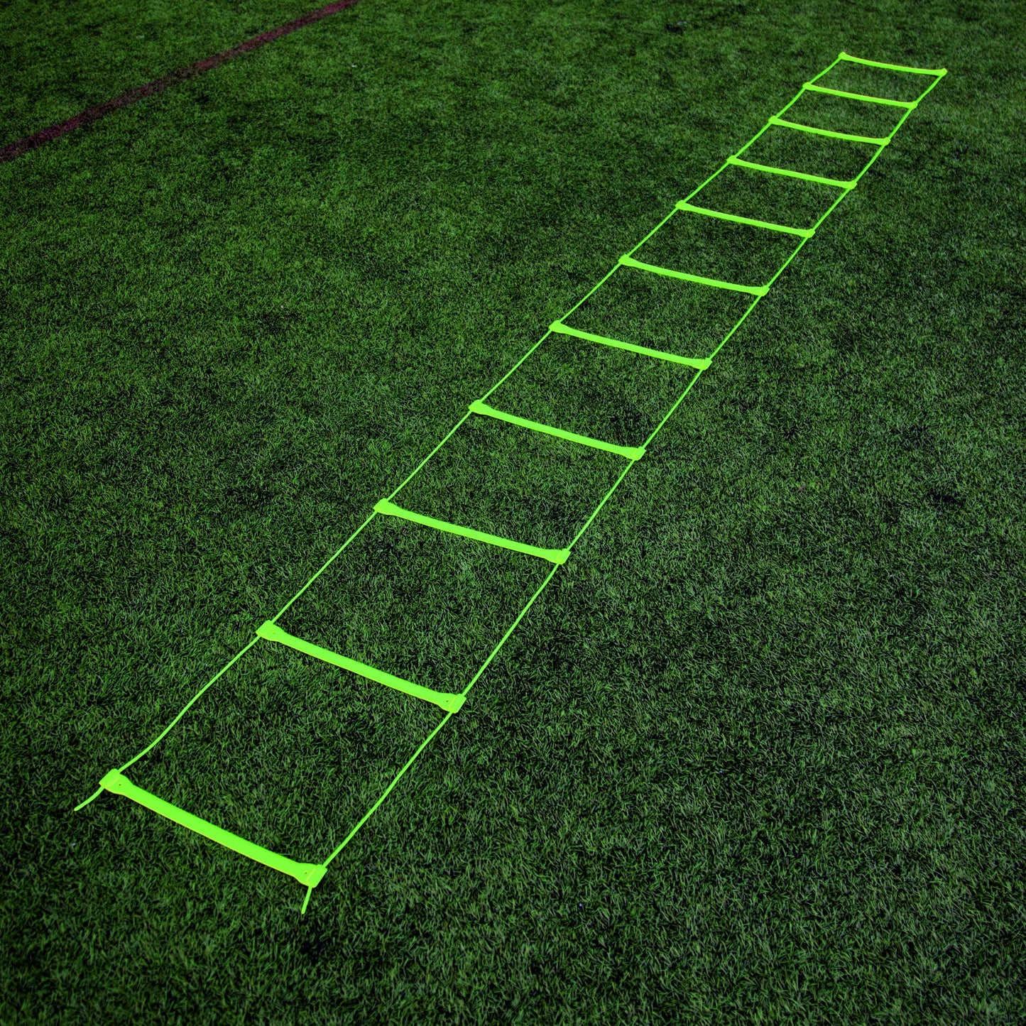 QuickPlay Agility Ladder for Speed and Agility Training - Adjustable 11 Rung Speed Ladder for Soccer, Football and Footwork Drills - Training Equipment for Kids, Youth and Adults with Carry Bag